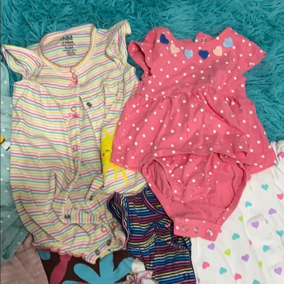 6-9 months onesie bundle - Picture 7 of 7